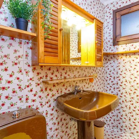 Raggi Apartment